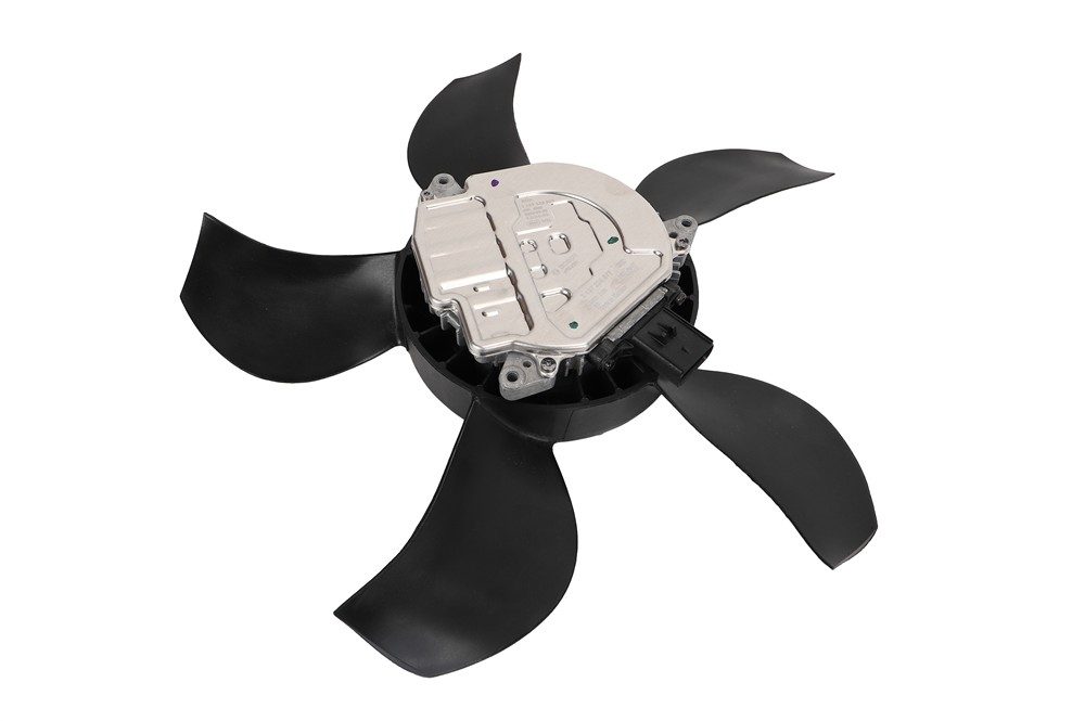 GM Genuine Parts Engine Cooling Fan Motor 85565557 — image 2